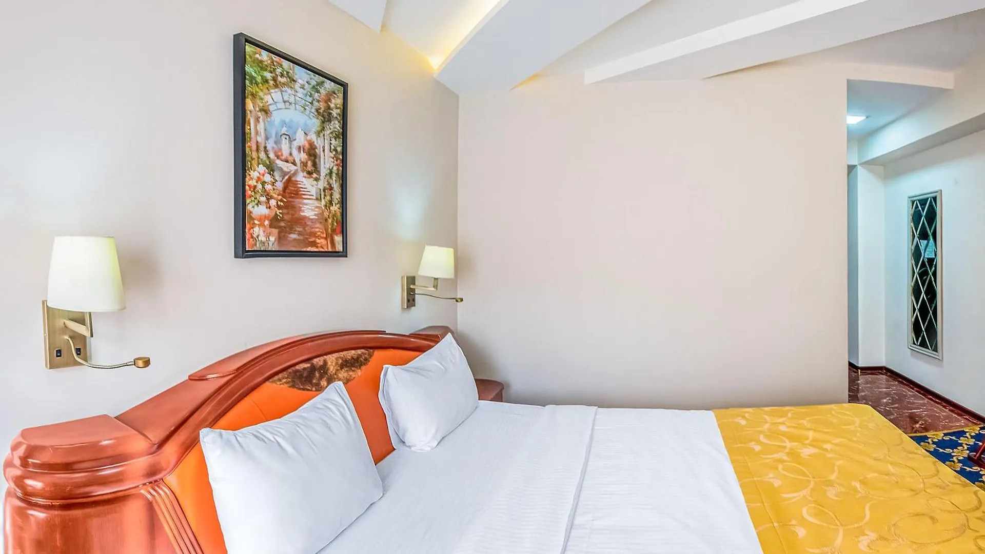 Cron Palace Tbilisi Hotel 4*,