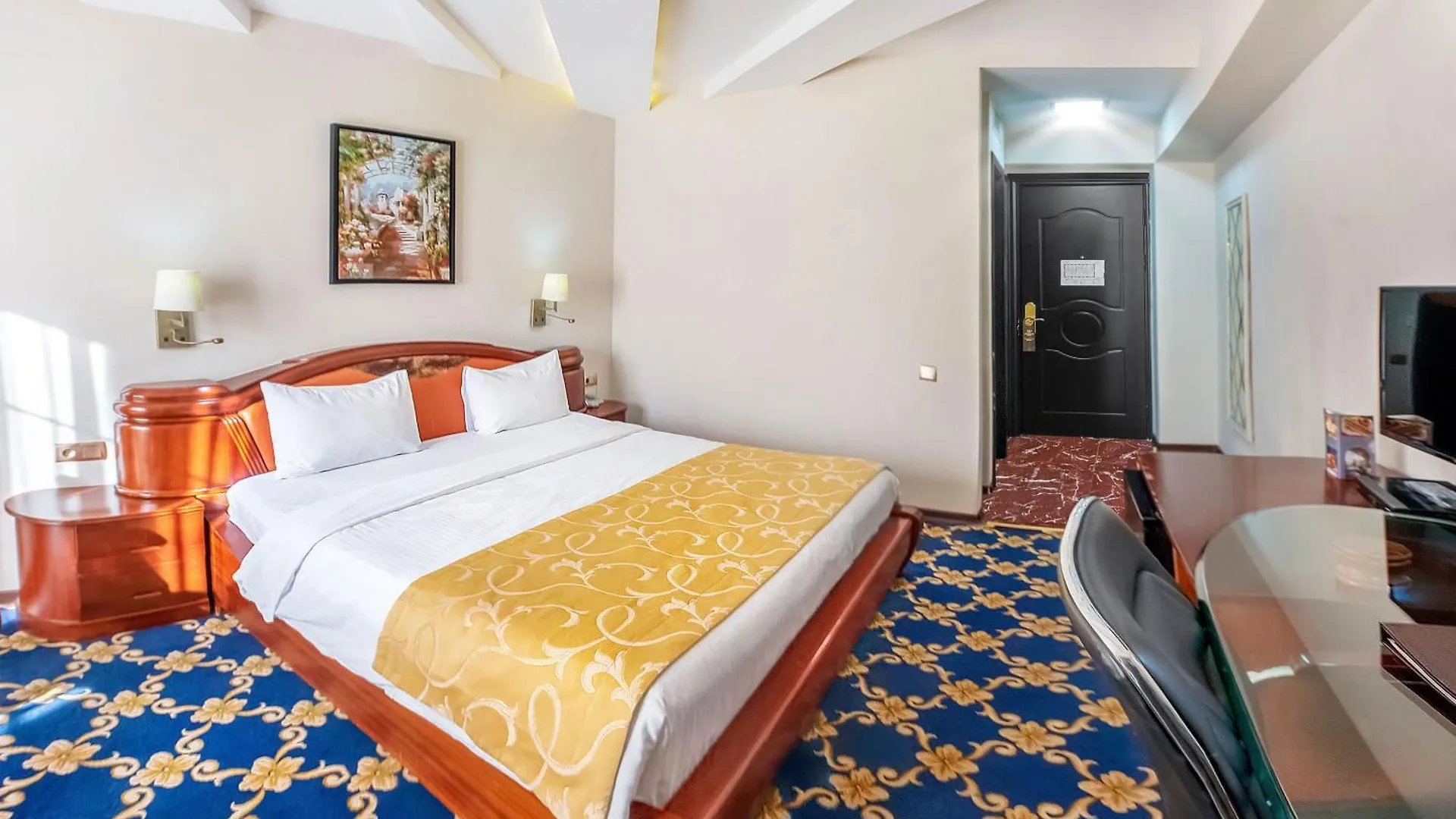 Cron Palace Tbilisi Hotel