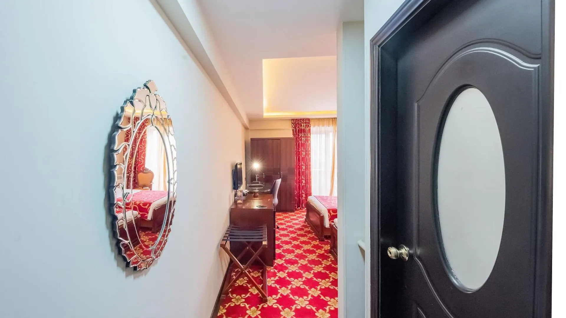 Cron Palace Tbilisi Hotel 4*,  Géorgie