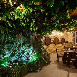 Gremi Hotel