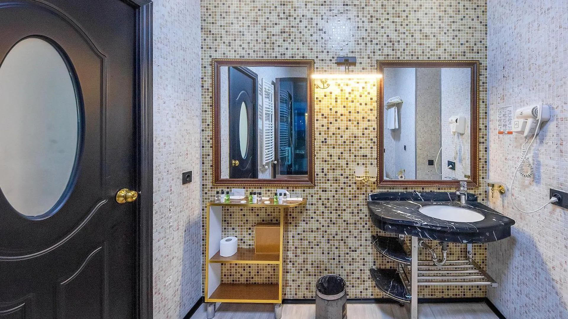 Cron Palace Kosher Tbilisi Hotel 4*,